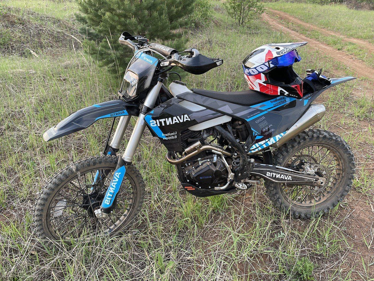 Купить Мотоцикл кроссовый эндуро AVANTIS 250 CARB (PR250/172FMM-5 DESIGN HS ЧЕРНЫЙ) ARS с ПТС Б/У