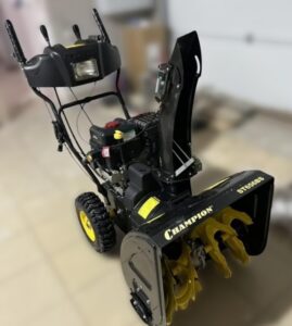 Купить Снегоуборщик CHAMPION ST656BS Б/У