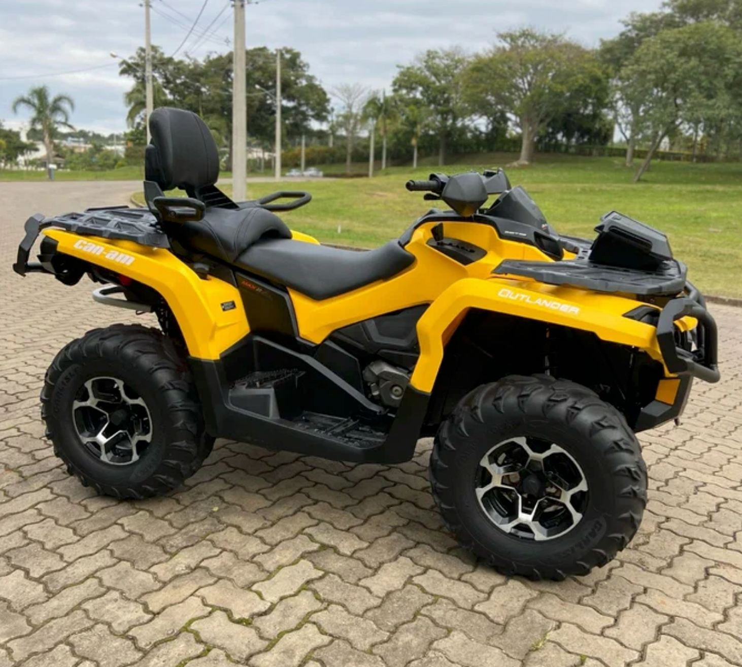 Квадроцикл BRP Can-Am Outlander Max XT 650 2016г фото 1
