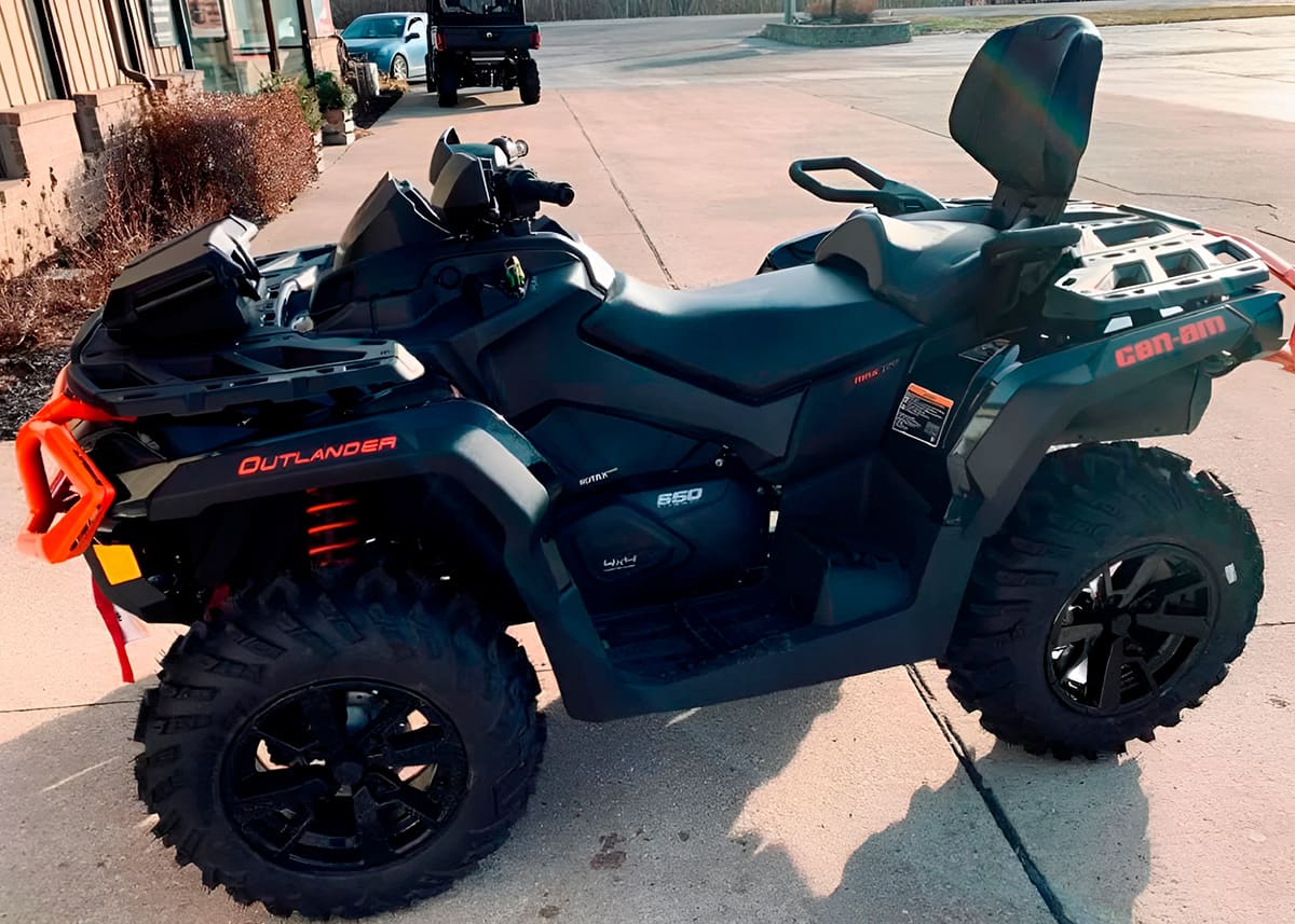 Квадроцикл BRP Outlander 650 XT 2017 купить в Санкт-Петербурге