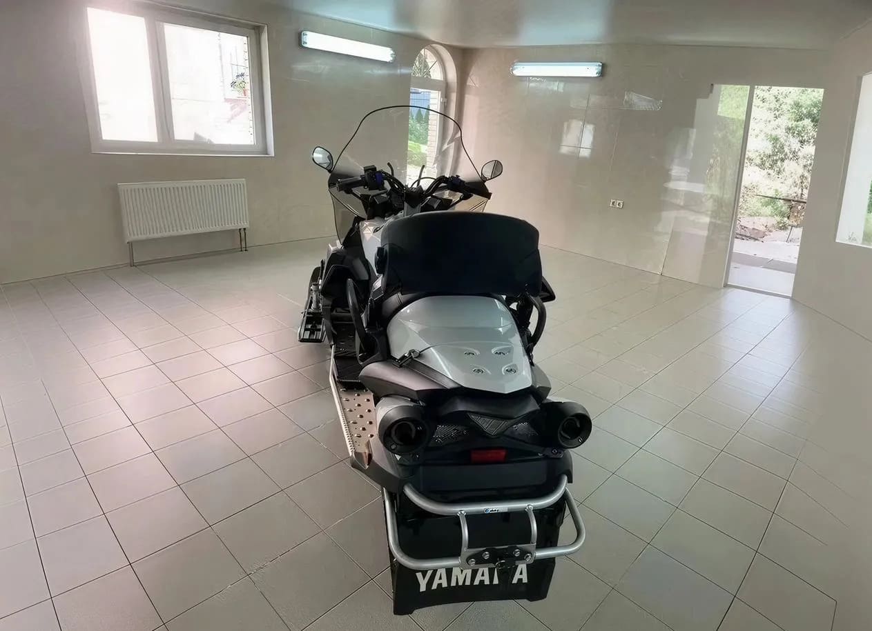 Снегоход YAMAHA Venture TF фото 1