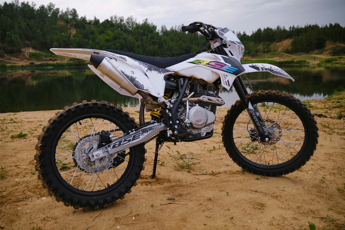 Мотоцикл BSE Z2 L 21/18 ENDURO фото 2