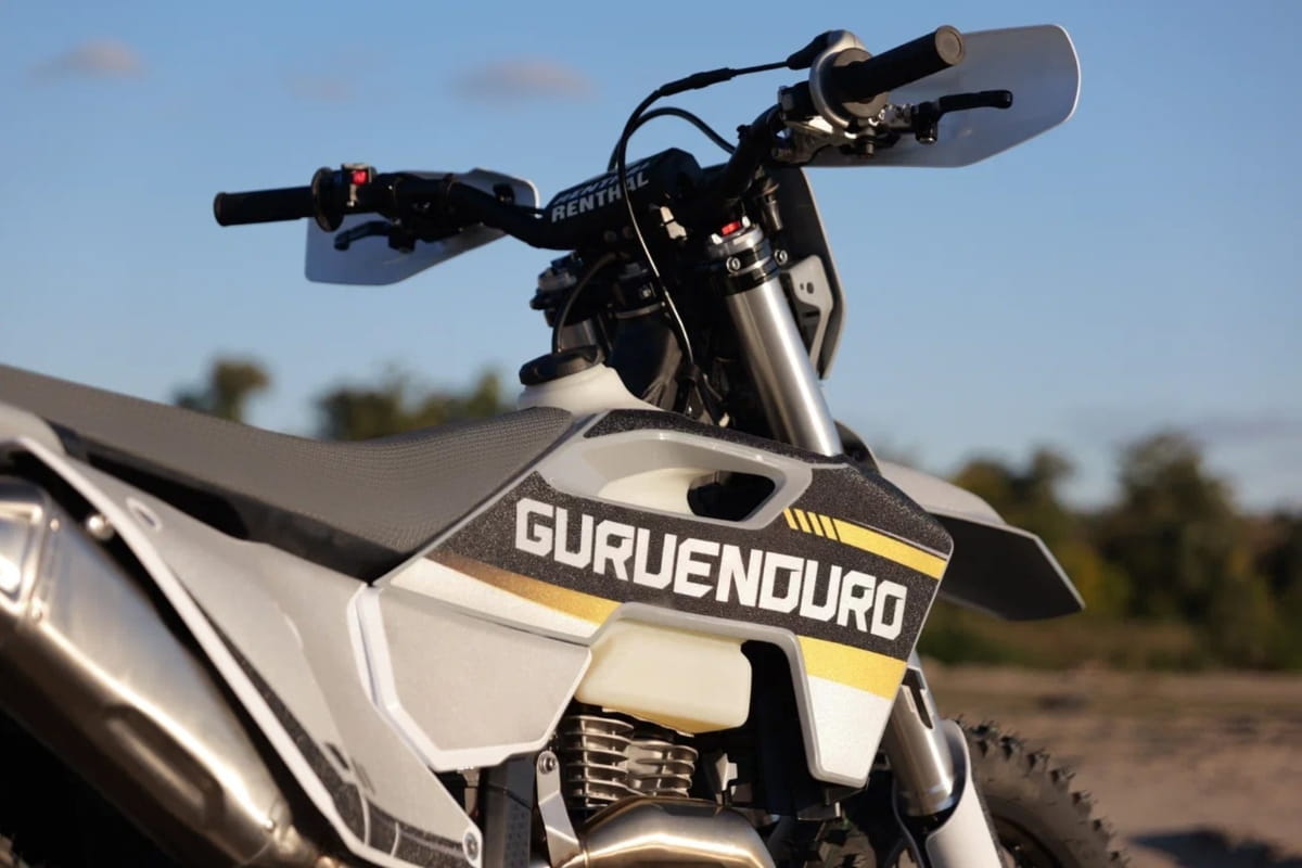 Мотоцикл GURUENDURO AIR PRO HUS YBH300 21/18 ENDURO фото 1